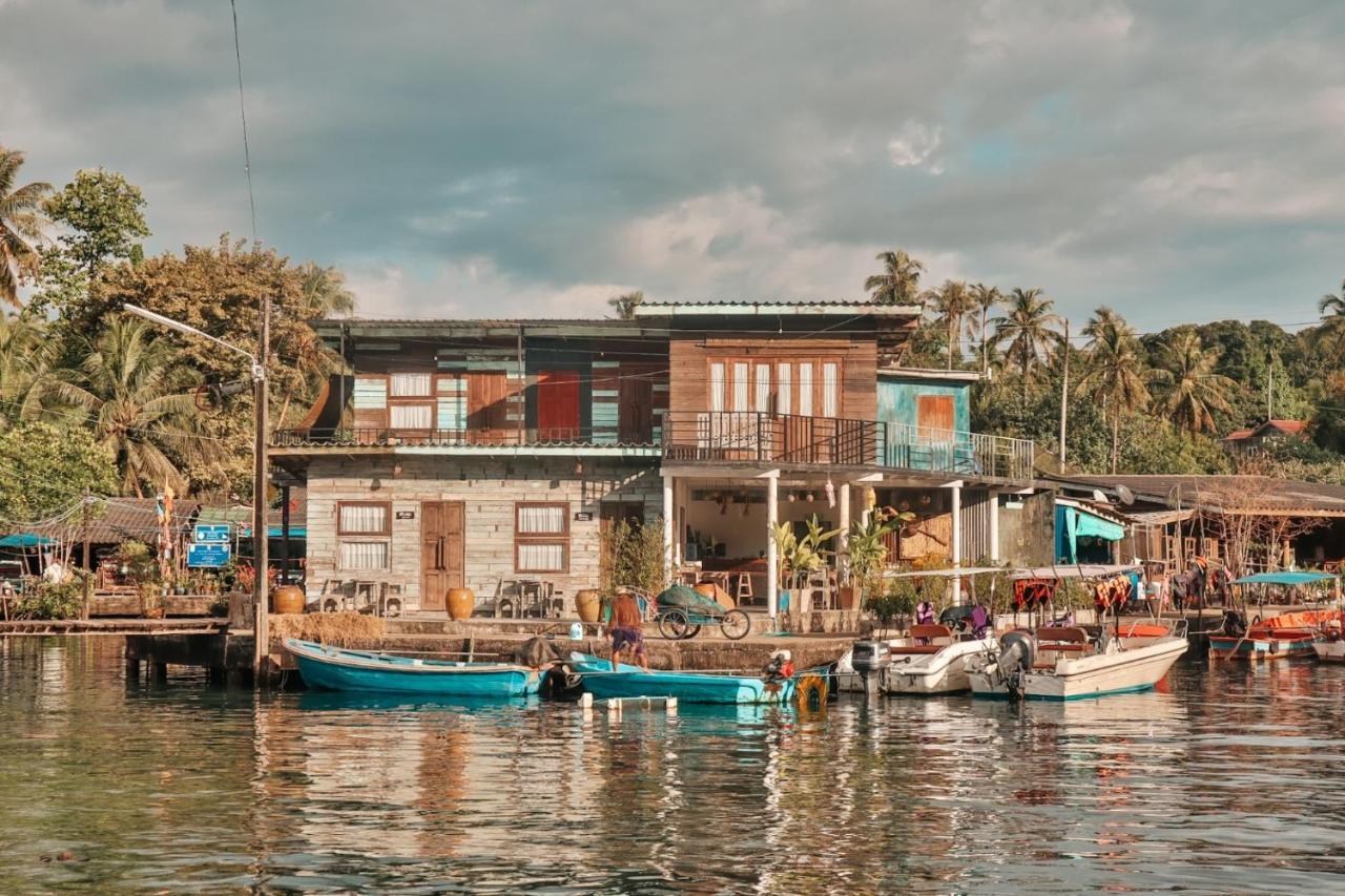 Baan Rabieng Talay Homestayบ้านระเบียงทะเล โฮมสเตย์เกาะกูด Ko Kut Eksteriør billede