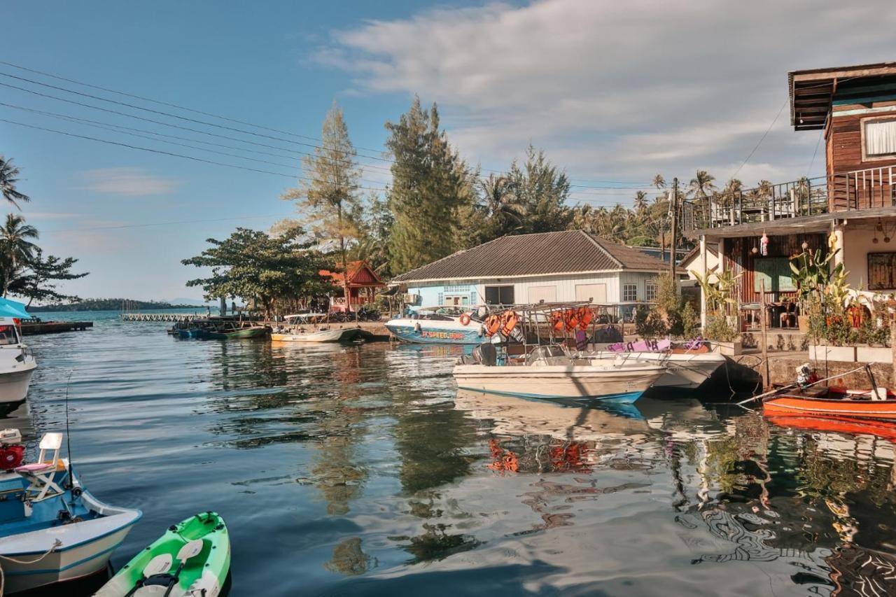 Baan Rabieng Talay Homestayบ้านระเบียงทะเล โฮมสเตย์เกาะกูด Ko Kut Eksteriør billede